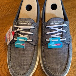 New in box, Skechers GoWalk Lite walking Shoes (W)